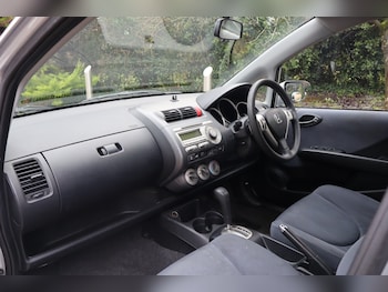 Used Honda Jazz 2006 for sale - 77516285: Photo