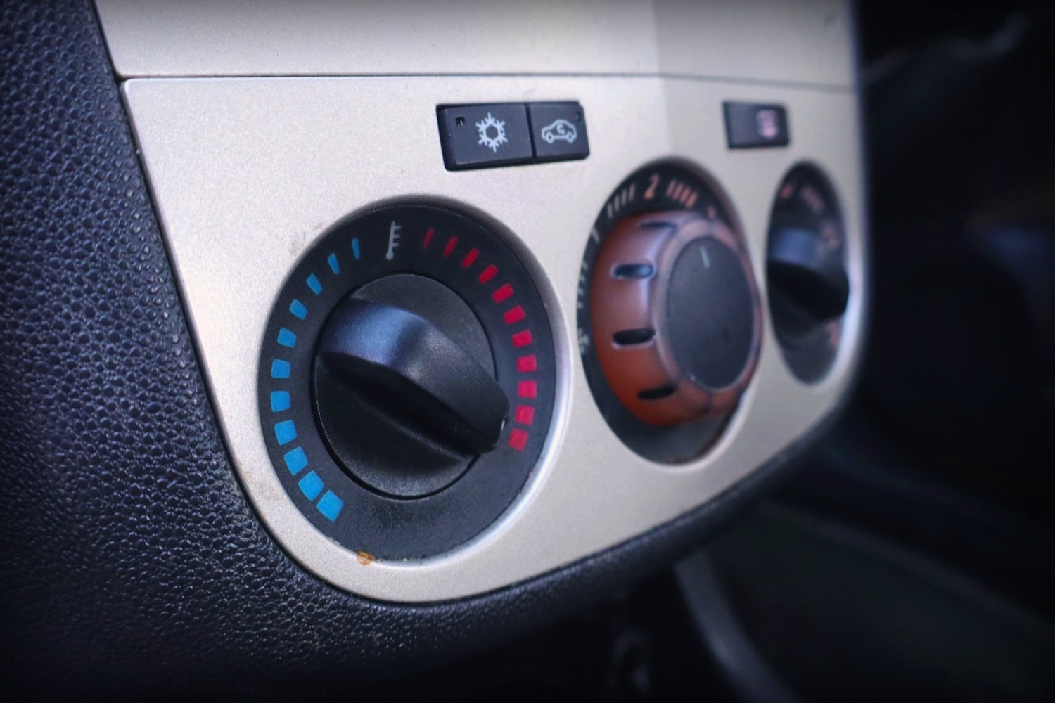 Used Vauxhall Corsa 2011 for sale - 77104704: Photo 23