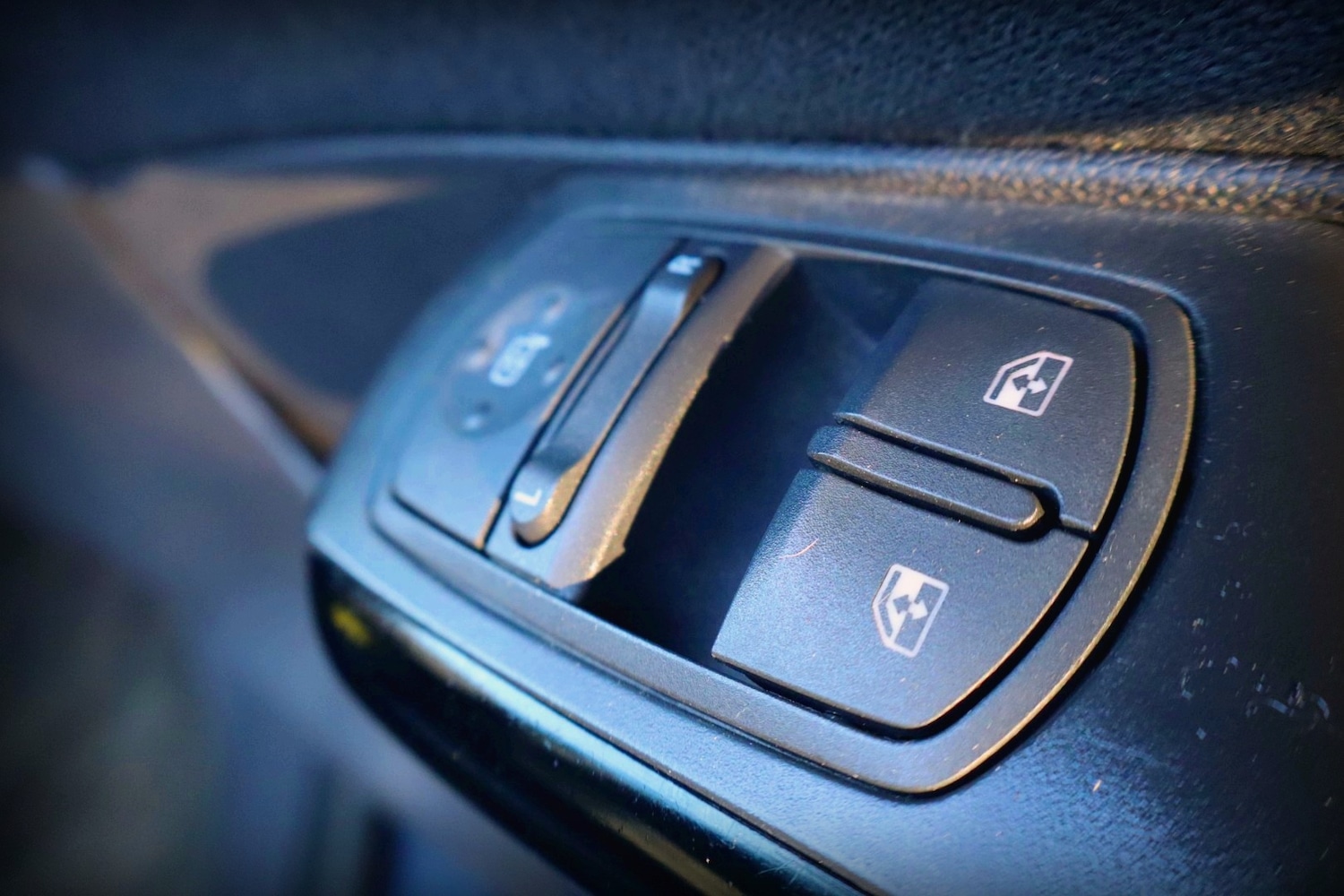 Used Vauxhall Corsa 2011 for sale - 77104704: Photo 31