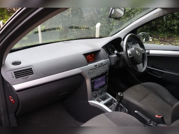 Used Vauxhall Astra 2009 for sale - 77490397: Photo