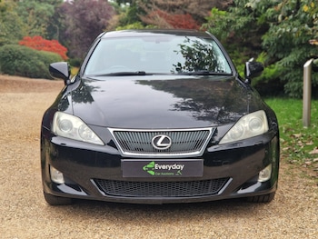 Lexus - IS