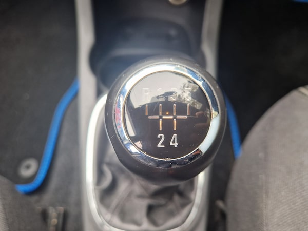 Used Vauxhall Corsa 2010 for sale - 76299868: Photo 16