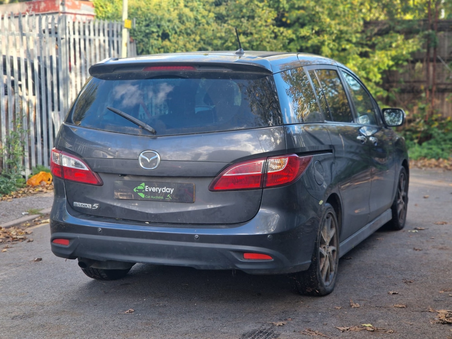 Used Mazda Mazda5 2015 for sale - 76365261: Photo 12