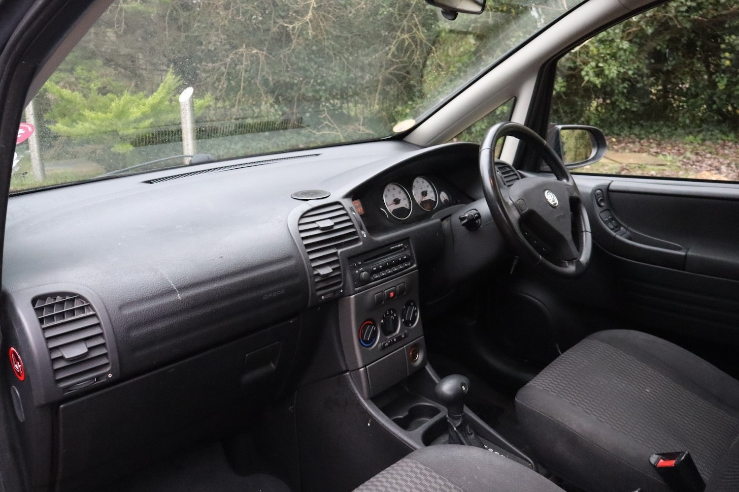 Used Vauxhall Zafira 2004 for sale - 77640955: Photo 4