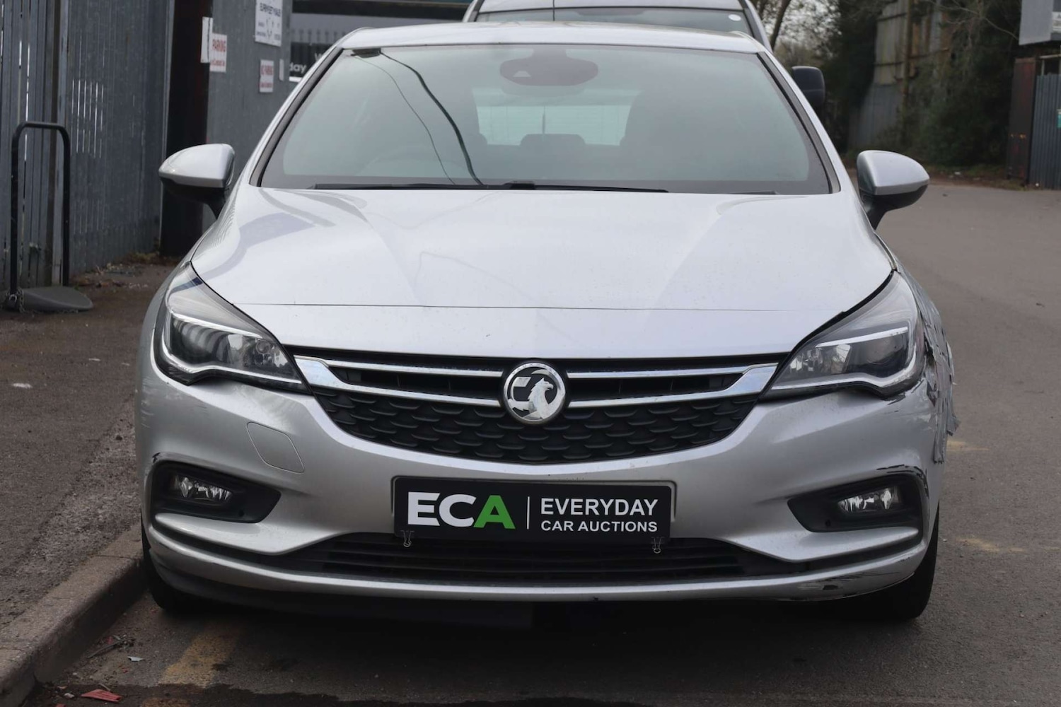 Used Vauxhall Astra 2016 for sale - 78131930: Photo 2