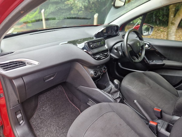 Used Peugeot 208 2013 for sale - 76273098: Photo 10