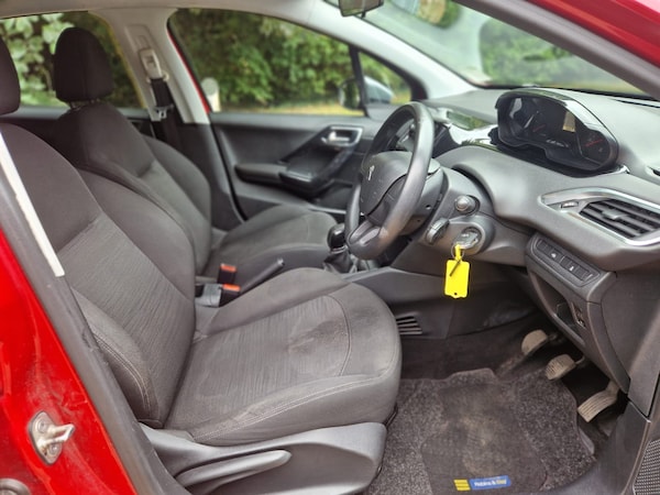 Used Peugeot 208 2013 for sale - 76273098: Photo 13