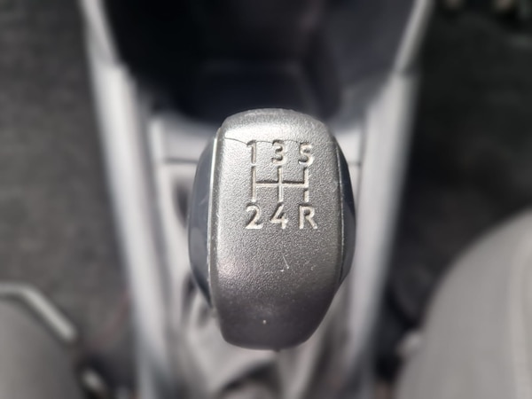 Used Peugeot 208 2013 for sale - 76273098: Photo 14