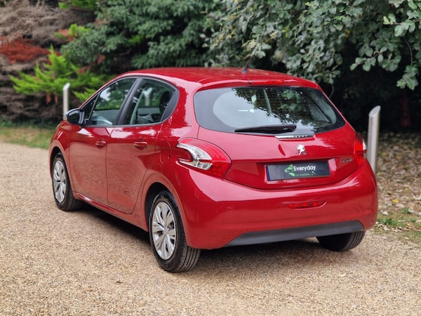 Used Peugeot 208 2013 for sale - 76273098: Photo 21