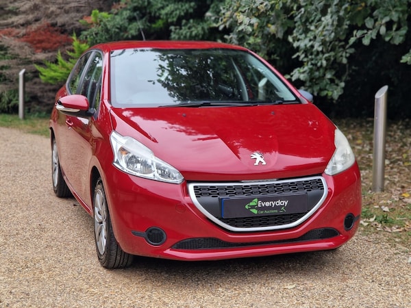 Used Peugeot 208 2013 for sale - 76273098: Photo 5