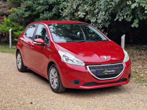 Used Peugeot 208 2013 for sale - 76273098: Photo 6