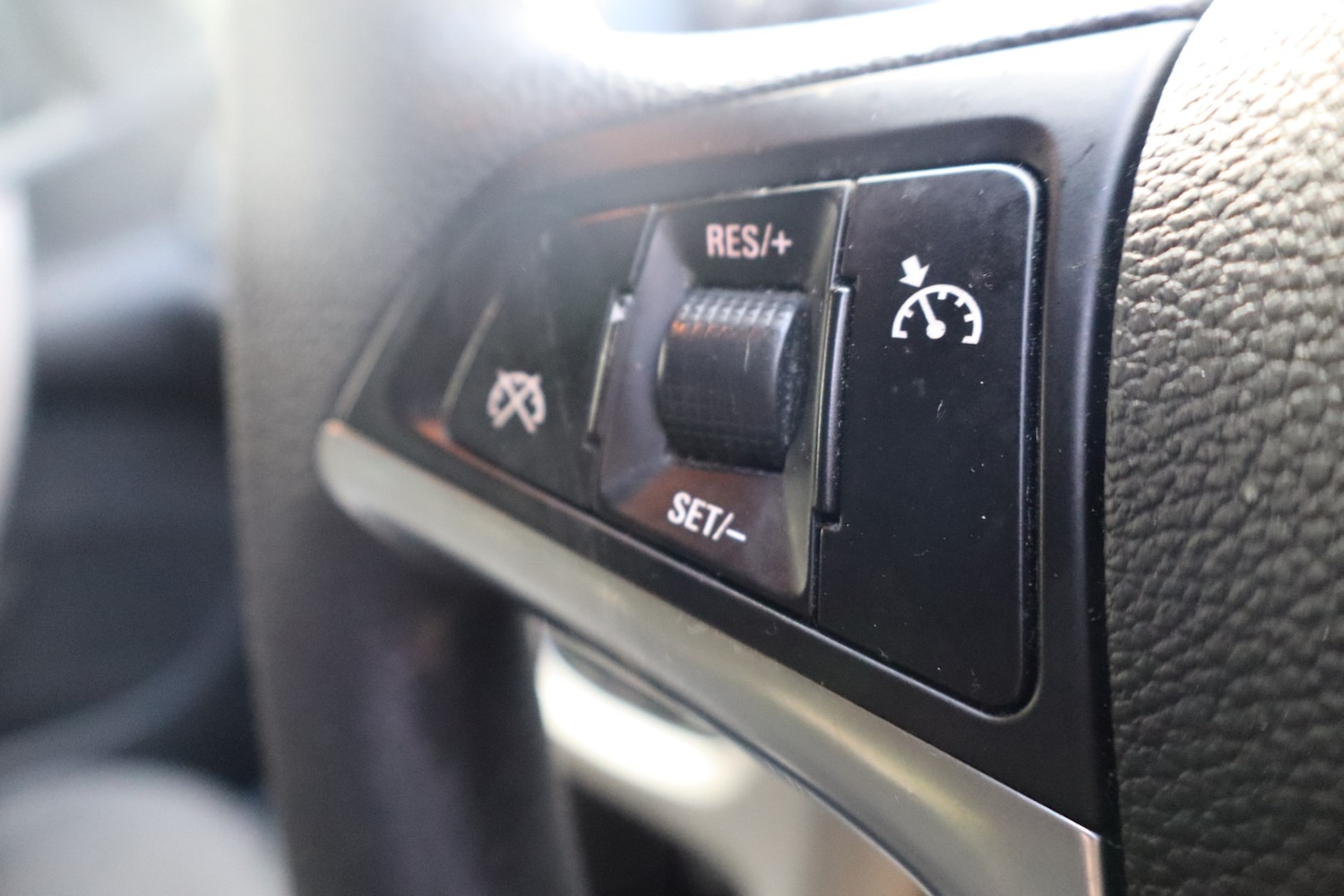 Used Vauxhall Astra 2010 for sale - 77234060: Photo 9