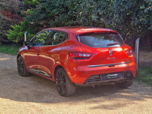 Used Renault Clio 2015 for sale - 76262617: Photo 17