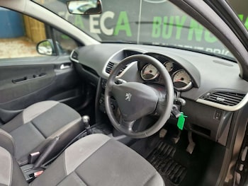 Used Peugeot 207 2011 for sale - 79561331: Photo