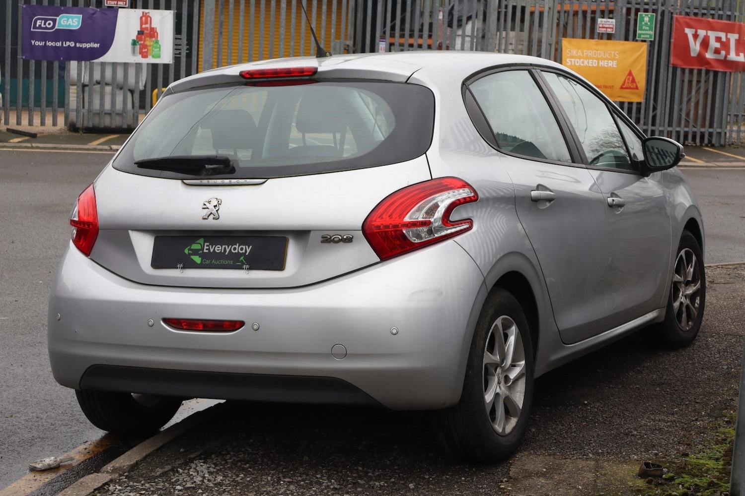 Used Peugeot 208 2013 for sale - 77629856: Photo 10