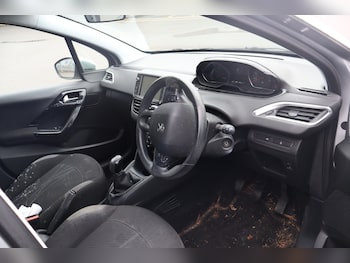 Used Peugeot 208 2013 for sale - 77629856: Photo