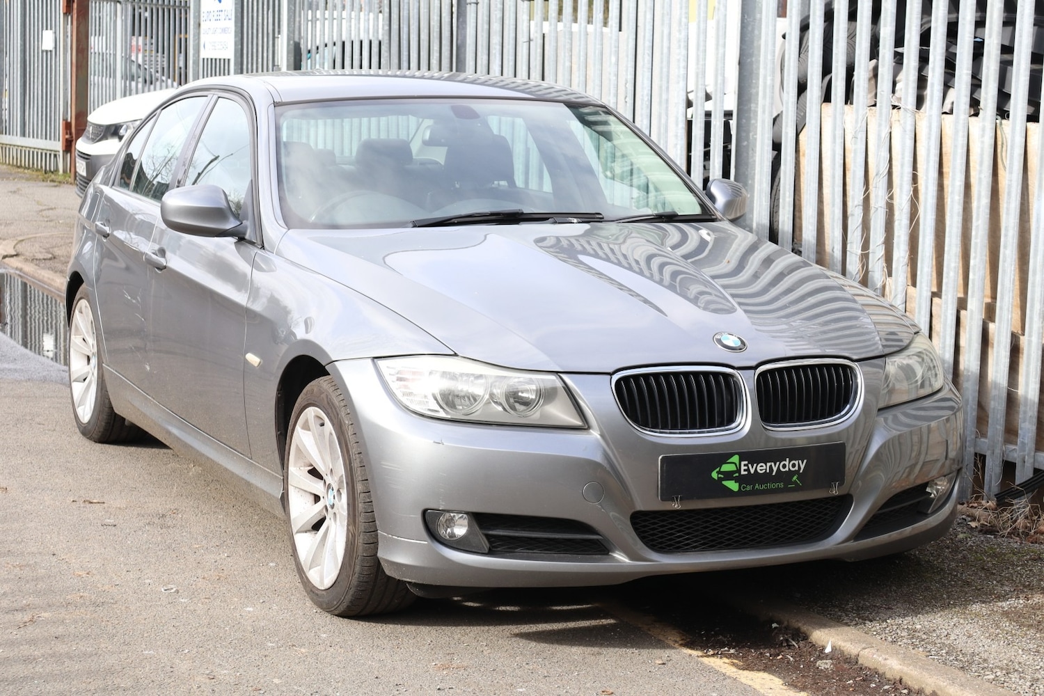 Used BMW 3 Series 2010 for sale - 77640213: Photo 1