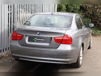 Used BMW 3 Series 2010 for sale - 77640213: Photo