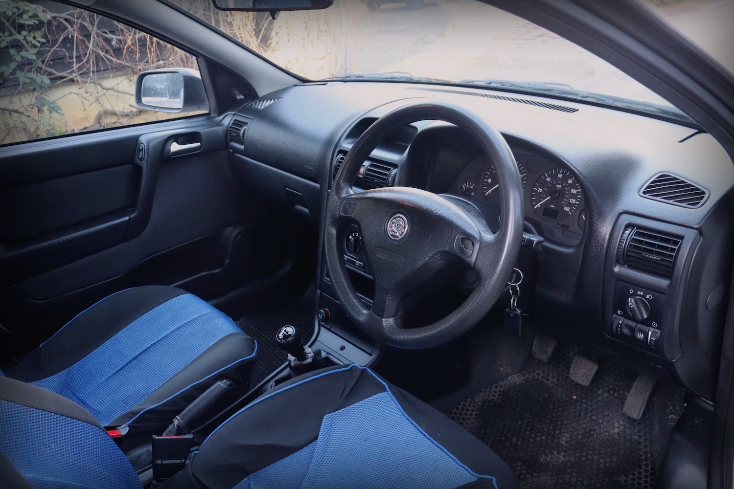 Used Vauxhall Astra 2002 for sale - 77104746: Photo 3