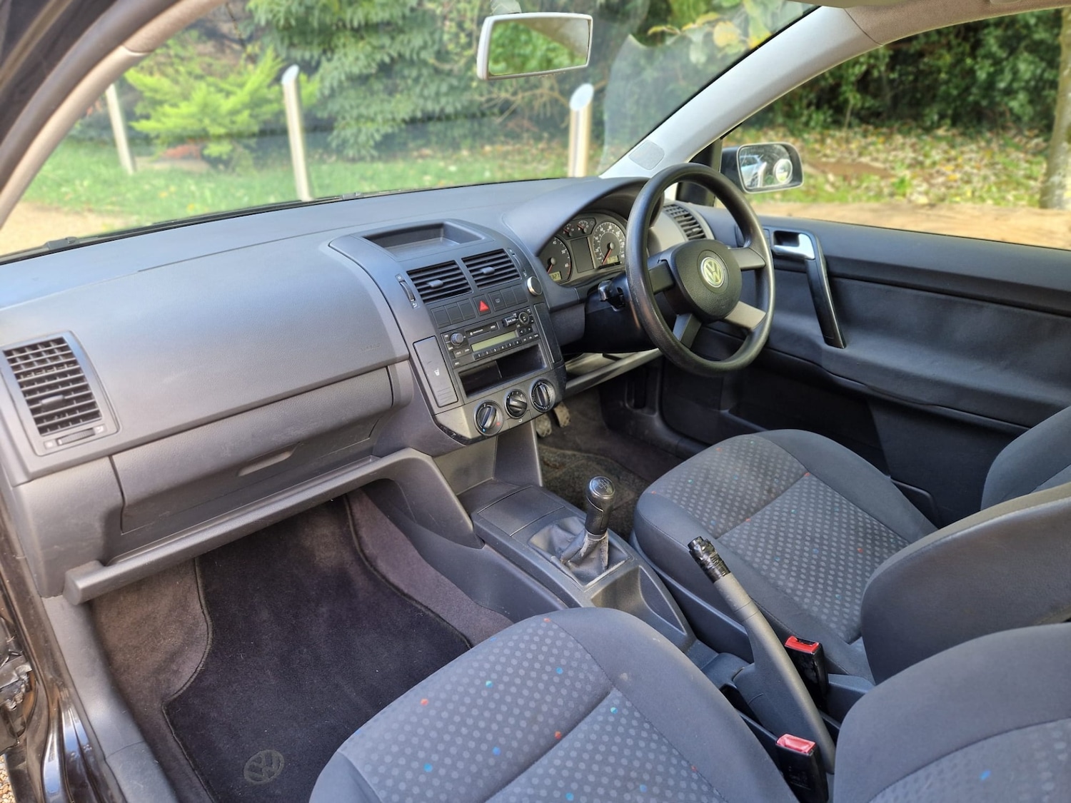 Used Volkswagen Polo 2003 for sale - 76181165: Photo 12