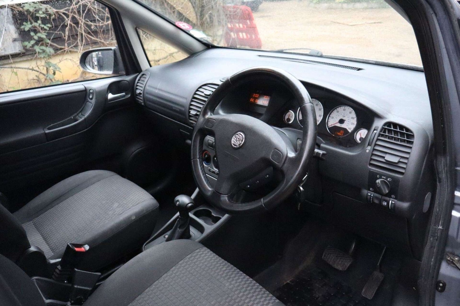 Used Vauxhall Zafira 2004 for sale - 77910136: Photo 18