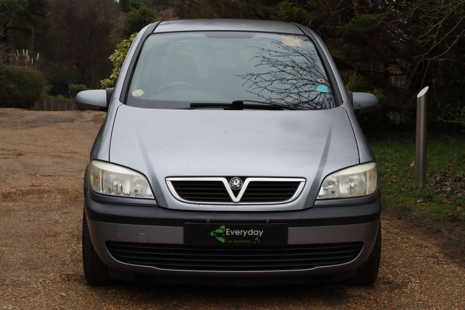 Used Vauxhall Zafira 2004 for sale - 77910136: Photo 2