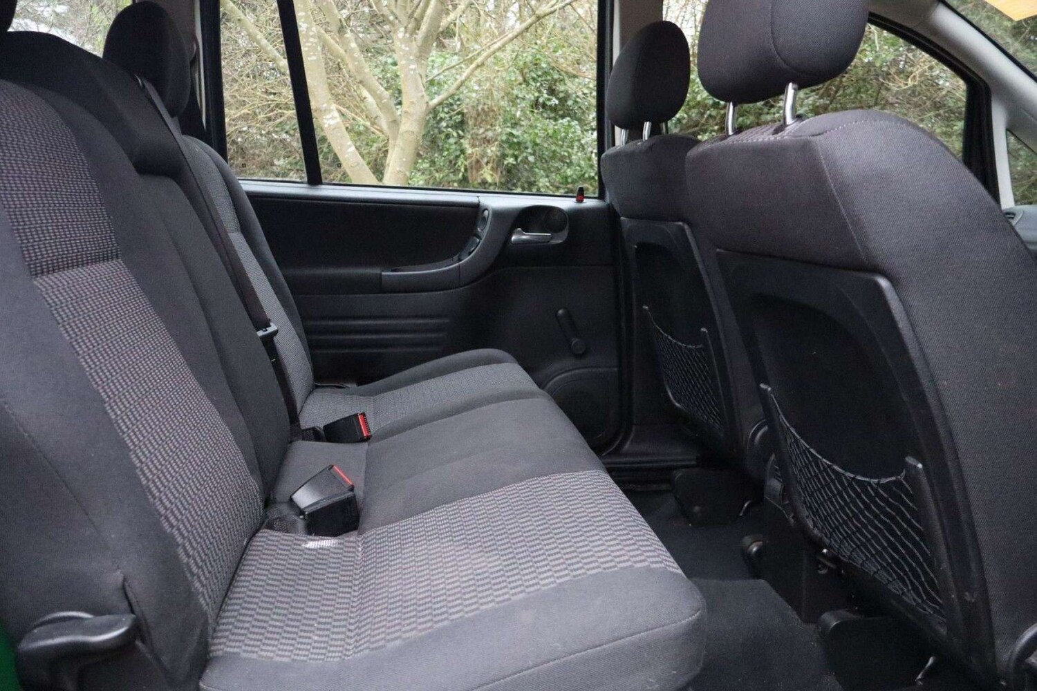 Used Vauxhall Zafira 2004 for sale - 77910136: Photo 21