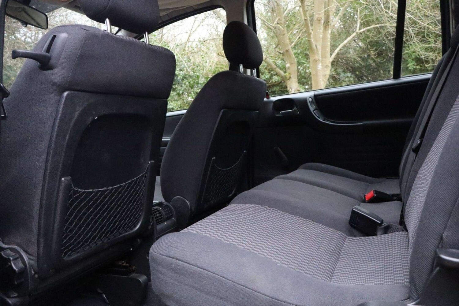 Used Vauxhall Zafira 2004 for sale - 77910136: Photo 22