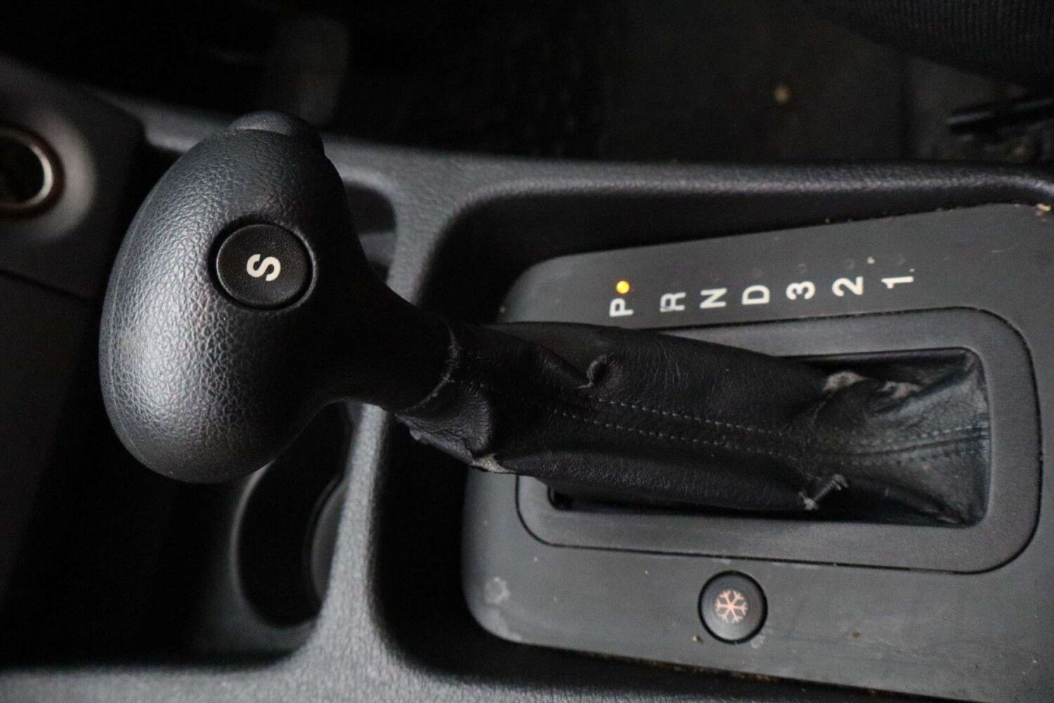 Used Vauxhall Zafira 2004 for sale - 77910136: Photo 23