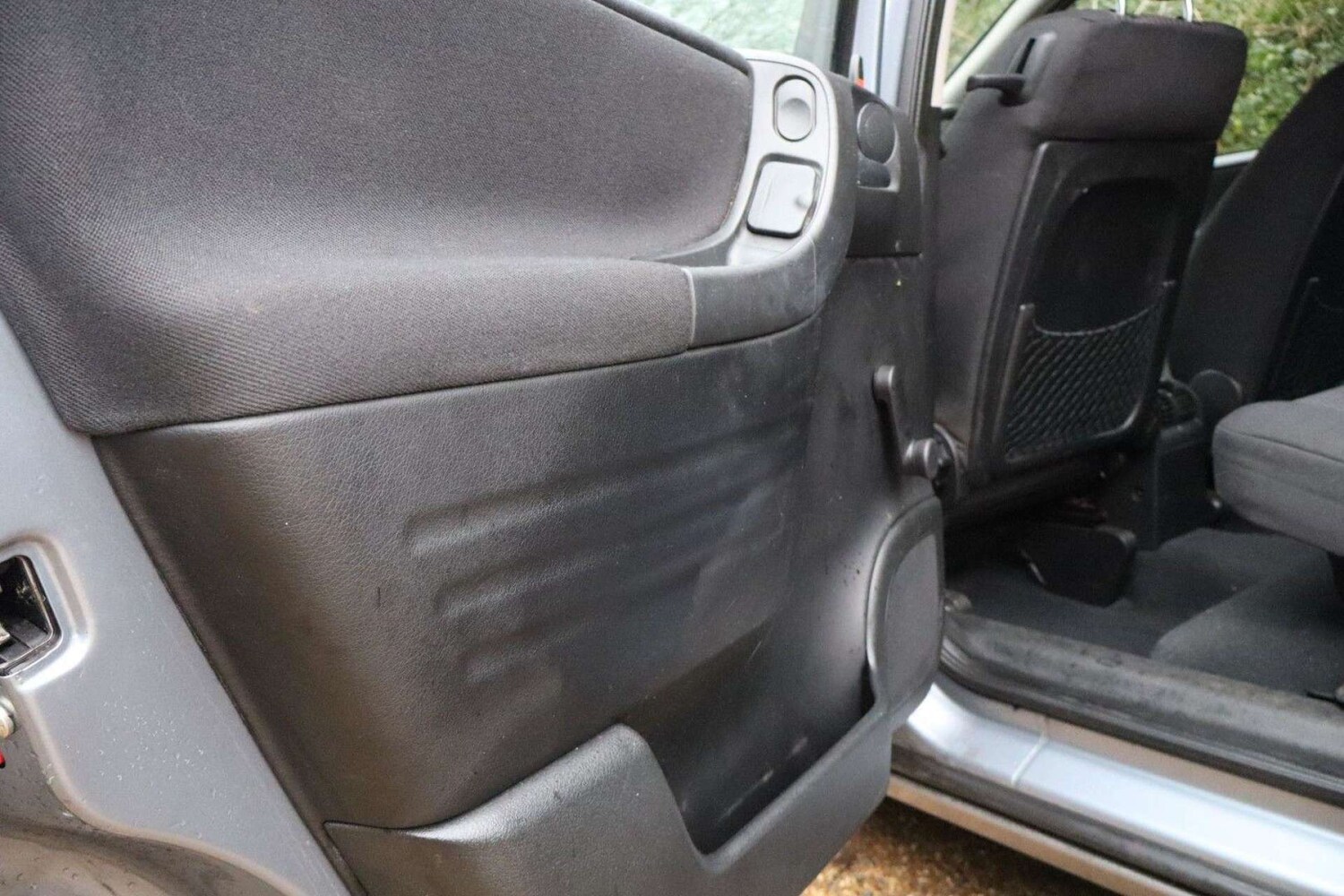 Used Vauxhall Zafira 2004 for sale - 77910136: Photo 27