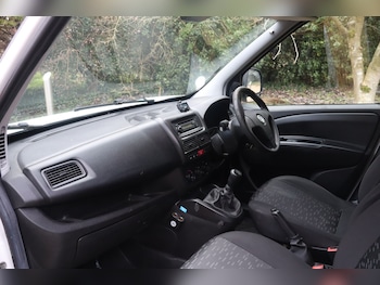 Used Vauxhall Combo 2014 for sale - 77160037: Photo