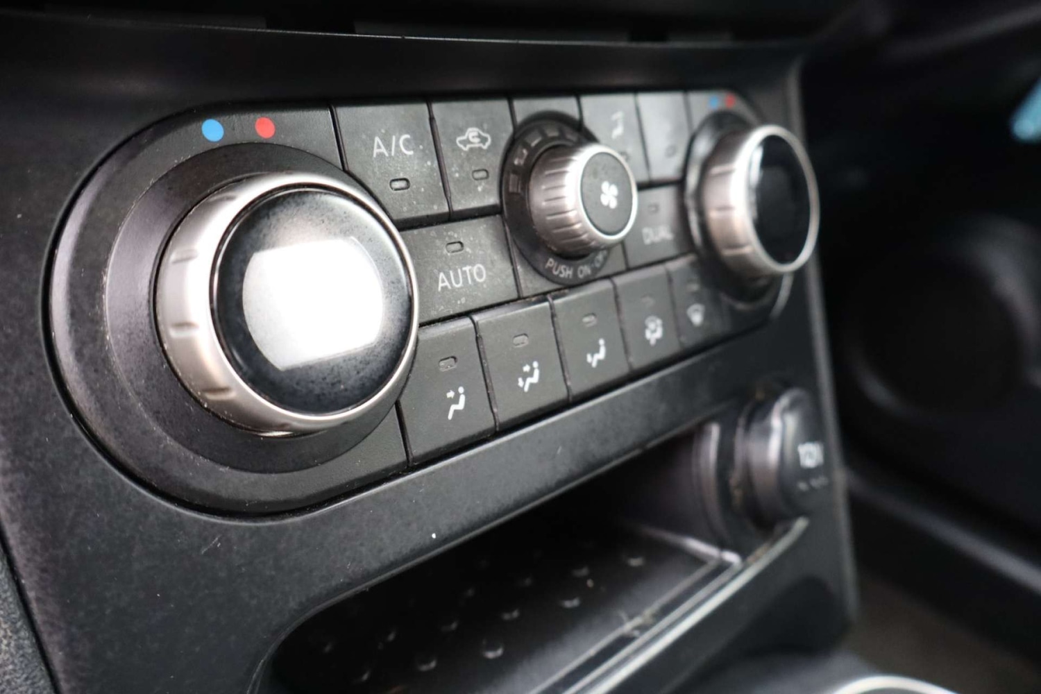 Used Nissan Qashqai 2011 for sale - 78066686: Photo 45