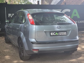 Used Ford Focus 2006 for sale - 79056903: Photo