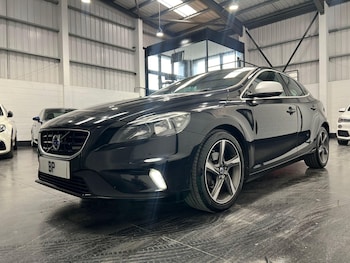 Used Volvo V40 2014 for sale - 75883855: Photo