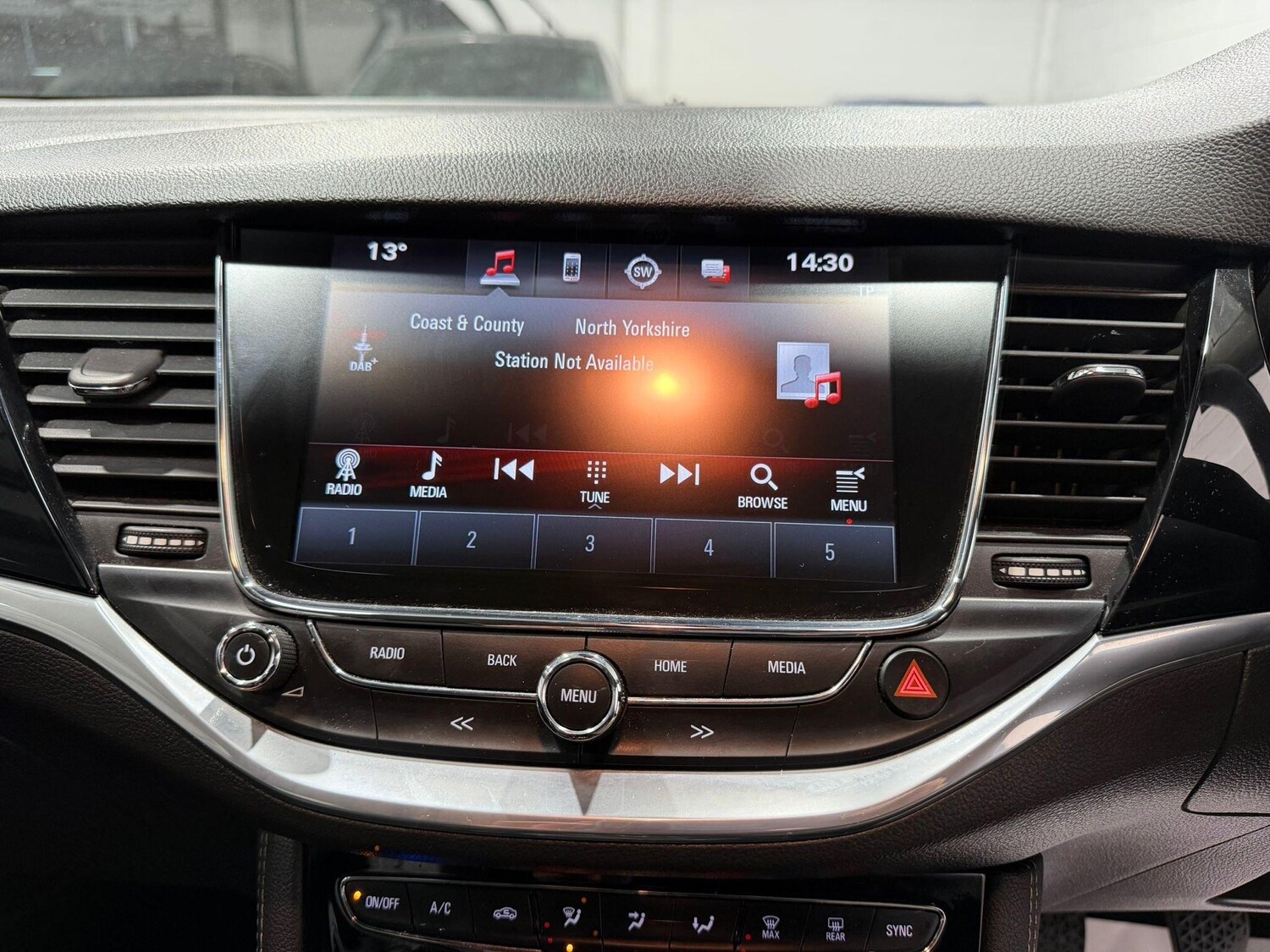 Used Vauxhall Astra for sale - 78148094: Photo 28