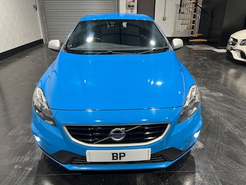 Used Volvo V40 2015 for sale - 76336497: Photo