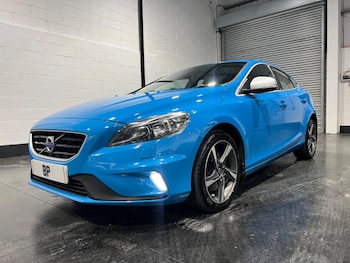 Used Volvo V40 2015 for sale - 76336497: Photo