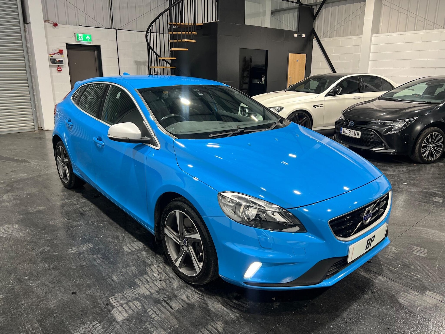 Used Volvo V40 2015 for sale - 76336497: Photo 5