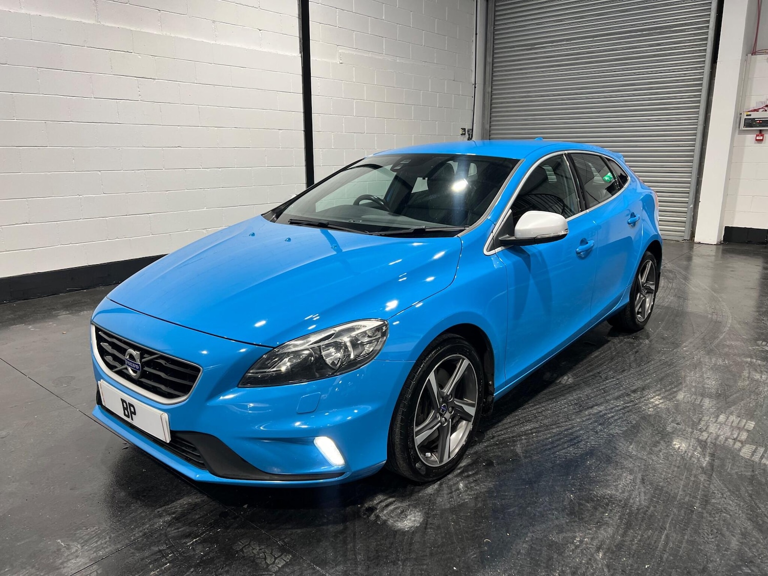 Used Volvo V40 2015 for sale - 76336497: Photo 7