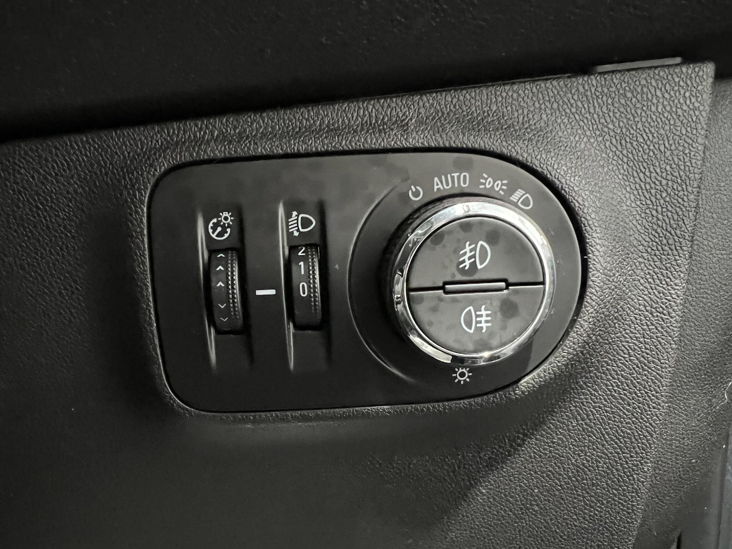 Used Vauxhall Corsa 2018 for sale - 76714824: Photo 19