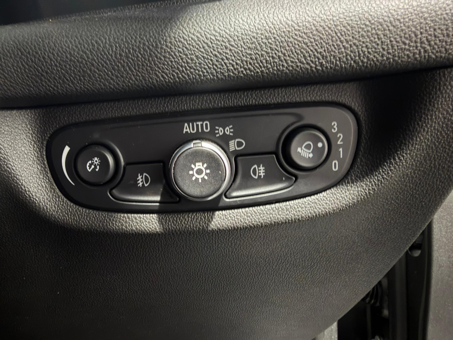 Used Vauxhall Insignia 2017 for sale - 77440065: Photo 23