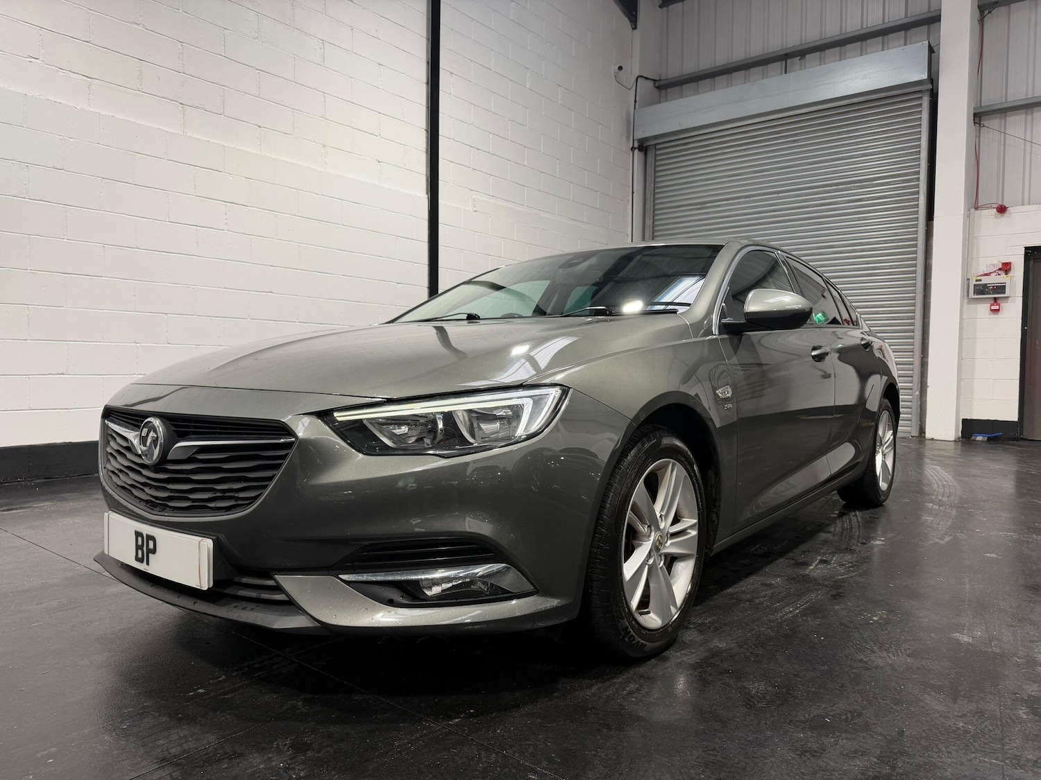Used Vauxhall Insignia 2017 for sale - 77440065: Photo 3