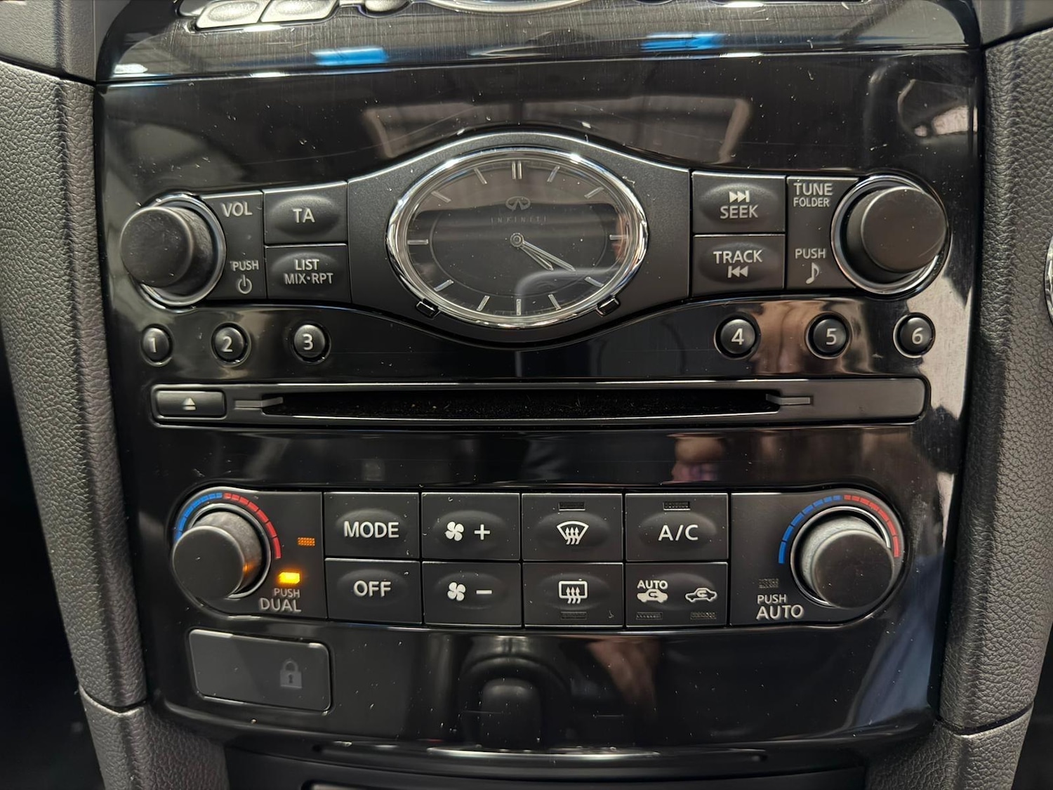 Used Infiniti QX70 2014 for sale - 77993782: Photo 30