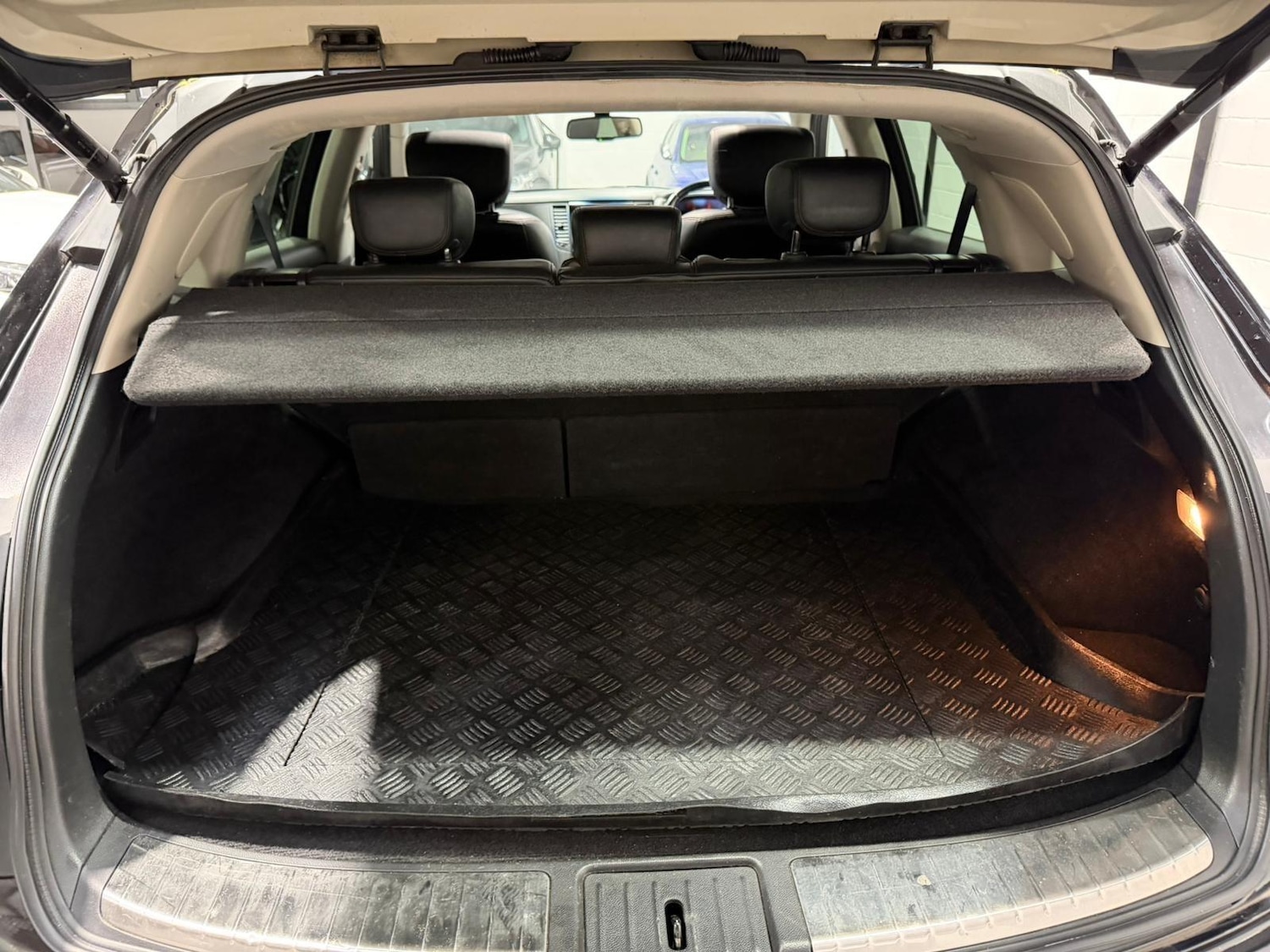 Used Infiniti QX70 2014 for sale - 77993782: Photo 32