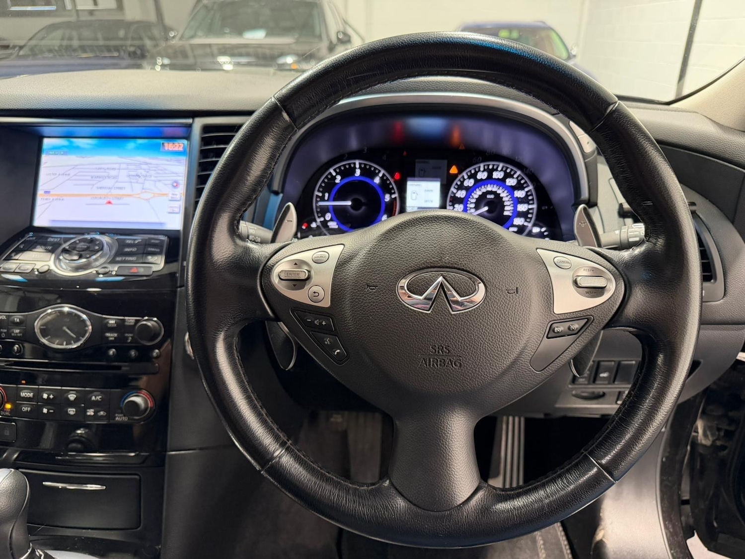 Used Infiniti QX70 2014 for sale - 77993782: Photo 33