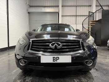 Used Infiniti QX70 2014 for sale - 77993782: Photo