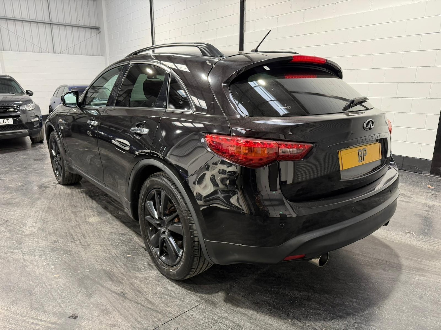 Used Infiniti QX70 2014 for sale - 77993782: Photo 8