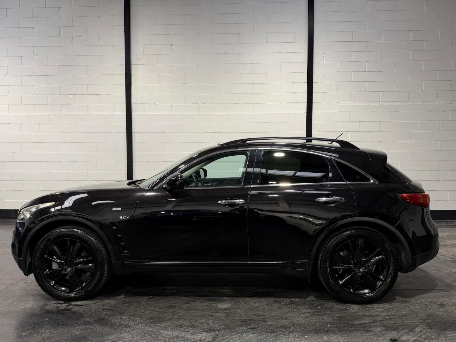 Used Infiniti QX70 2014 for sale - 77993782: Photo 9