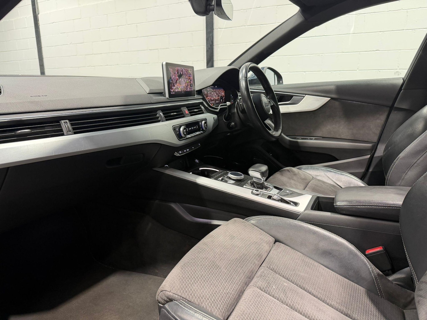 Used Audi A4 2018 for sale - 77925393: Photo 38