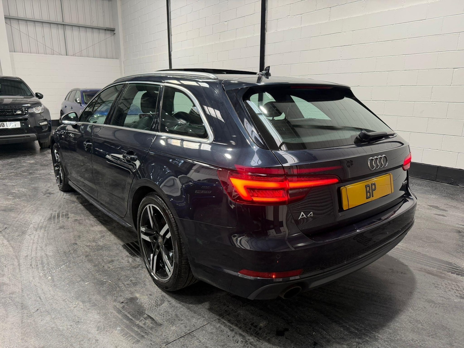 Used Audi A4 2018 for sale - 77925393: Photo 8